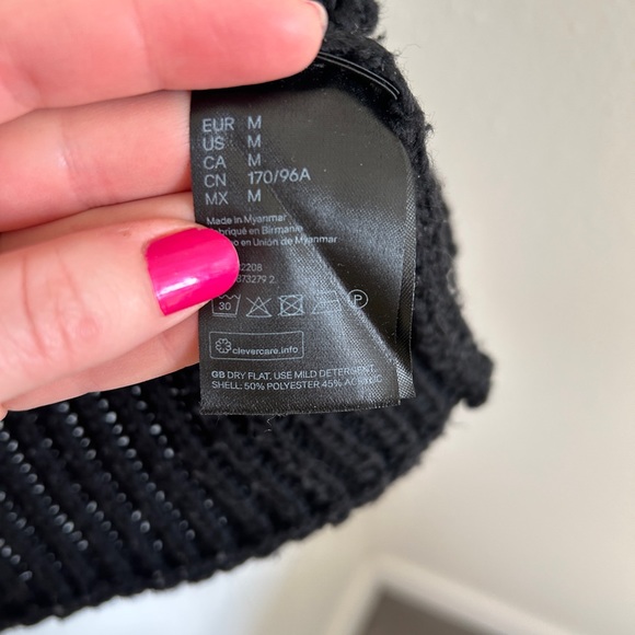 Black Ribbed Turtleneck Chunky Sweater - Picture 5 of 7